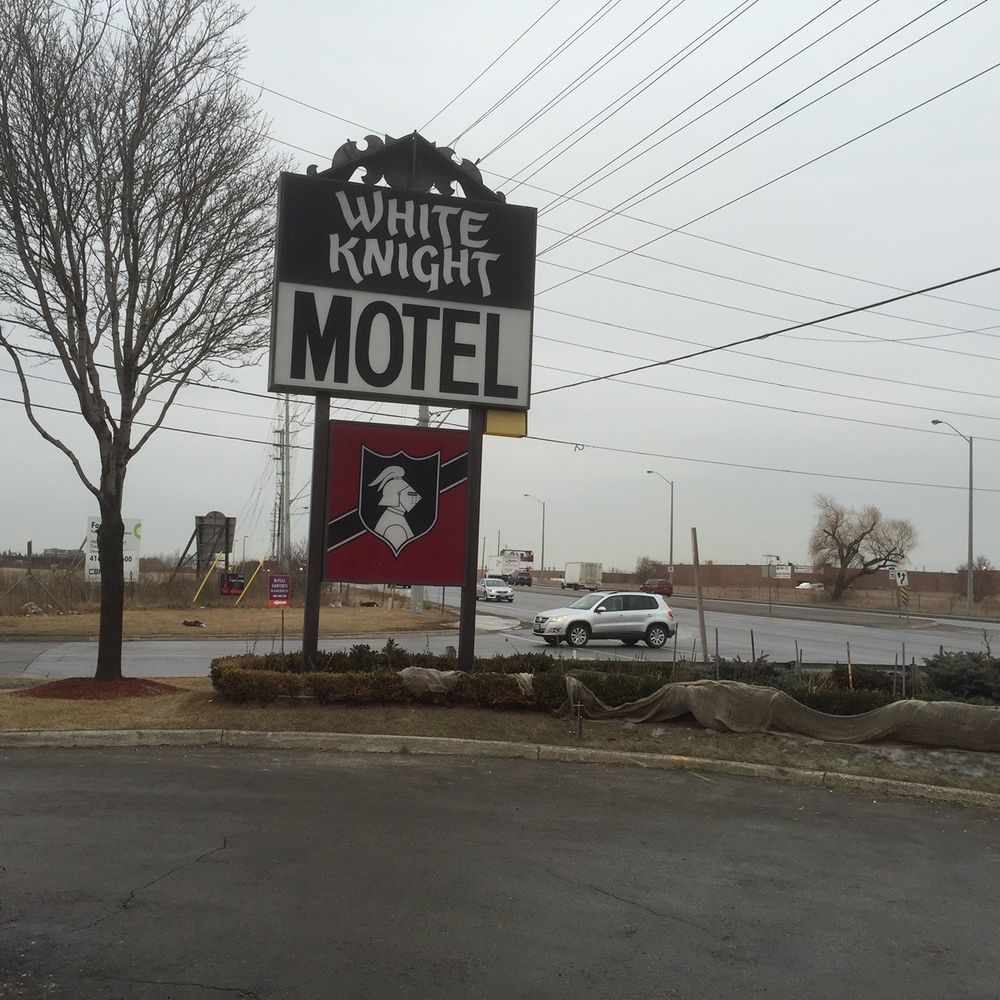 White Knight Motel Брамптон Экстерьер фото